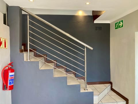 Unit 2, GatherPoint Sleeps 8 Self-Catering Group Belhar-CT Apartment in Cape Town