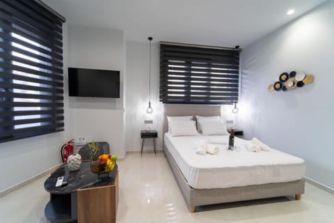 Bed, Photo of the whole room, Seating area