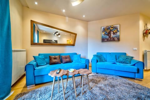 Living room, Seating area, heating