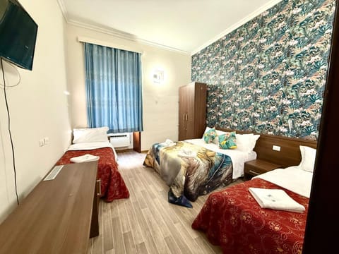 Bed, TV and multimedia, Living room, Bedroom, towels