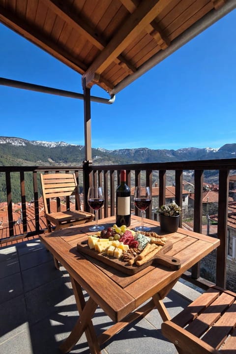 Metsovo Fireplace Retreat 2 Apartment in North Macedonia