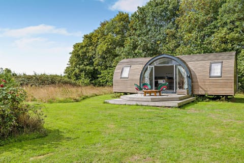 Property building, Natural landscape, Garden, Garden view