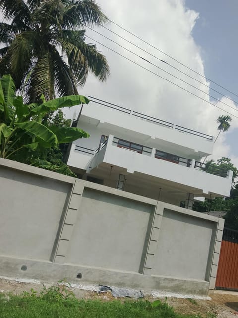 Property building, Balcony/Terrace