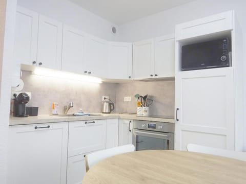 Coffee/tea facilities, Kitchen or kitchenette, pet friendly, stove, toaster