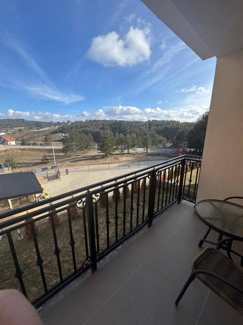 Day, Natural landscape, Balcony/Terrace, Mountain view