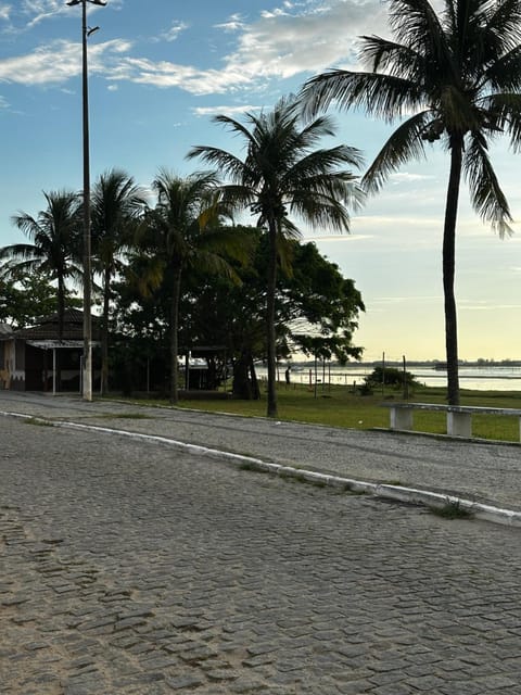 Neighbourhood, Natural landscape