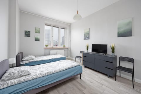 Photo of the whole room, furniture