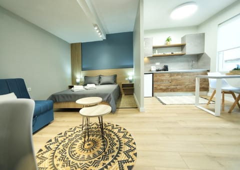 Kitchen or kitchenette, Seating area