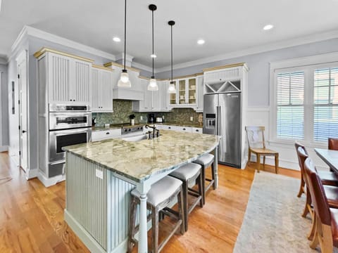 Pompano Palace l Bike or Walk to Rosemary l Gulf Views l Community Pool House in Inlet Beach