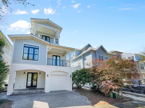 Pompano Palace l Bike or Walk to Rosemary l Gulf Views l Community Pool House in Inlet Beach