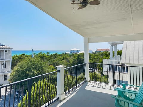 Pompano Palace l Bike or Walk to Rosemary l Gulf Views l Community Pool House in Inlet Beach