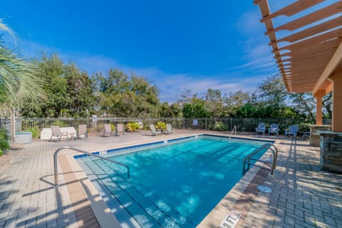 Pompano Palace l Bike or Walk to Rosemary l Gulf Views l Community Pool House in Inlet Beach