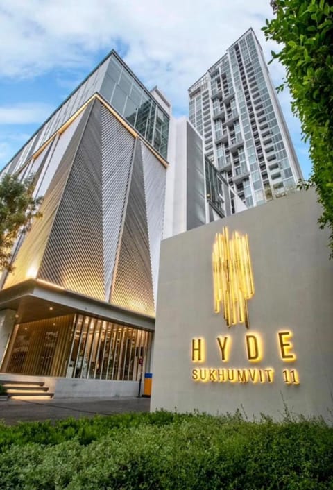 Property building, Lobby or reception