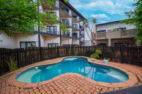 Property building, Swimming pool, Swimming pool