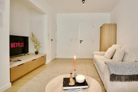 Hip apartment between South & Historic Antwerp Apartment in Antwerp