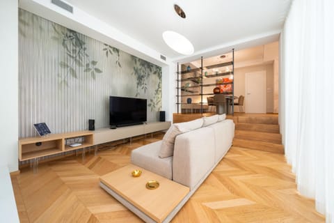 TV and multimedia, Lounge or bar