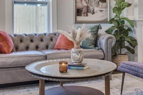 Bungalow in Downtown Dickson House in Dickson