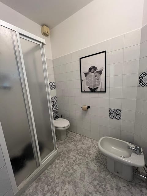 Shower, Toilet, Bathroom, bidet