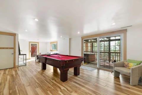 Hot TubSaunaPoolPrivate Beach Tahoe Oasis House in Zephyr Cove