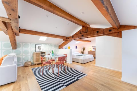 Living room, Seating area, Dining area, Bedroom, concierge