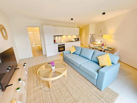 Warm&Bright 1BR Flat with terrace and parking Apartment in Strassen