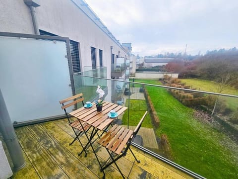 Warm&Bright 1BR Flat with terrace and parking Apartment in Strassen