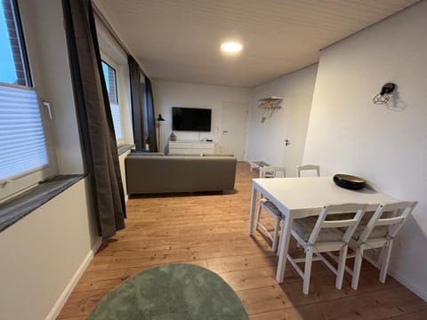 TV and multimedia, Living room, Dining area