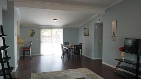 Cozy 3-bedroom residential home in Wildomar, CA House in Wildomar