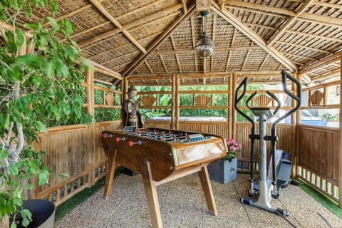 Résidence Villa En Domaine Privé Avec Piscine Chauffée - Villa en domaine privé avec piscine chauffée MAE-2023 Villa in Antibes