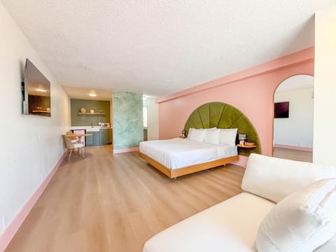 Abode Beach House Hotel in Clearwater Beach