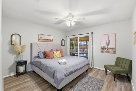 Pool Hot-Tub - 4 BR Luxury Home in Friendswood House in Pearland