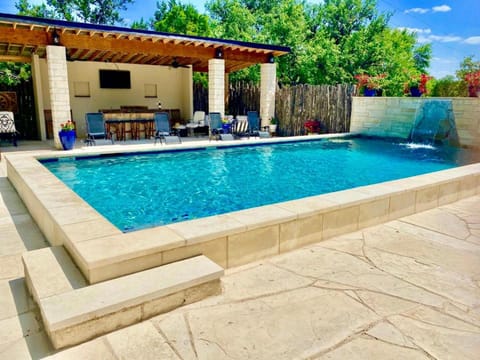 Agua Bonita House in Concan