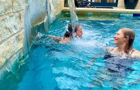 Agua Bonita House in Concan