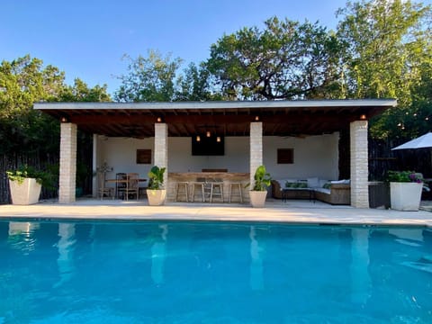 Agave Point House in Concan