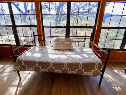 On the Rocks! House in Concan