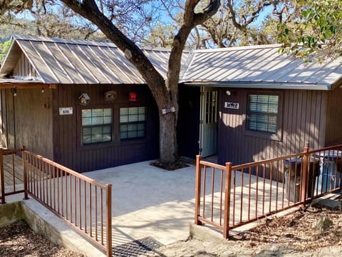 On the Rocks! House in Concan