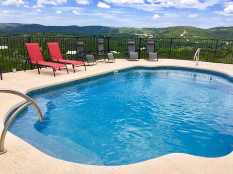 Pretty Penny House in Concan