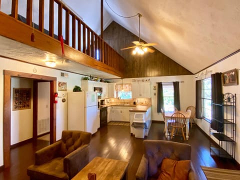 Rusty Rio House in Concan