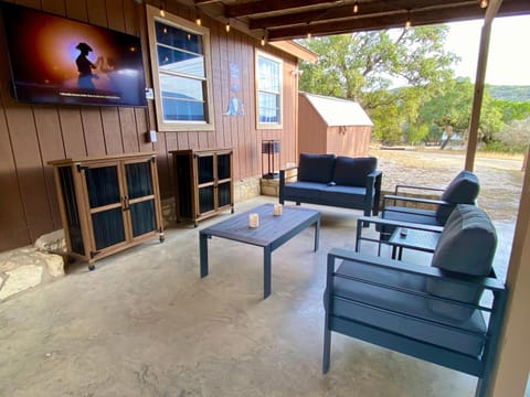 Rusty Rio House in Concan