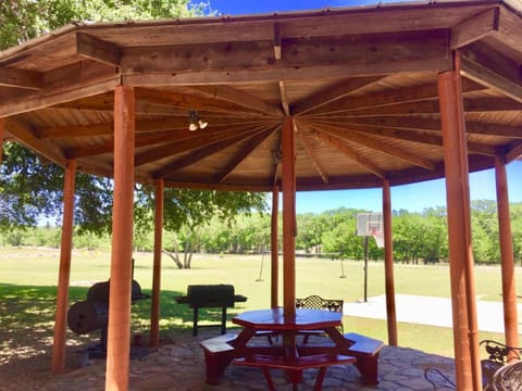 COMANCHE HIDEOUT House in Concan