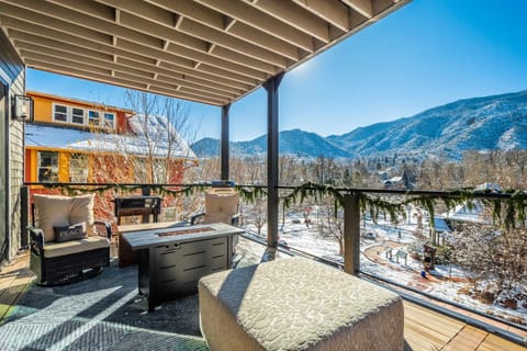 Redstone Terrace Scenic Mountain View Retreat Apartment in Manitou Springs