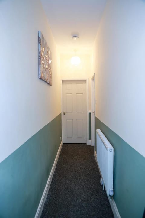 Long Eaton Cosy Homestay Close to Town & Station House in England