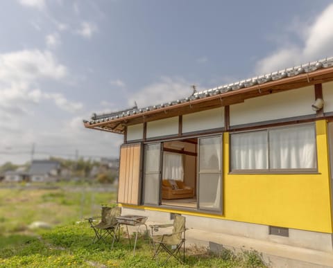 Property building, Day, BBQ facilities
