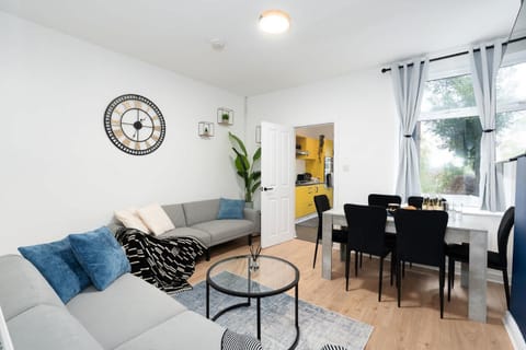 Living room, Seating area, Dining area