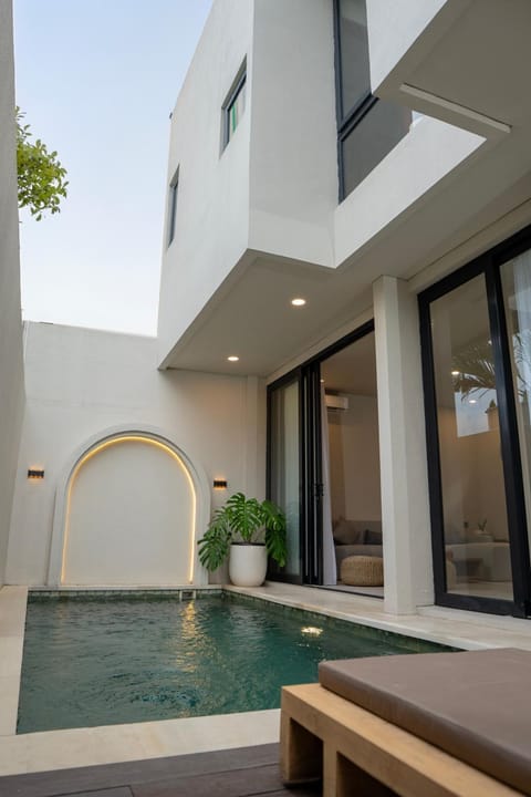 Patio, Swimming pool