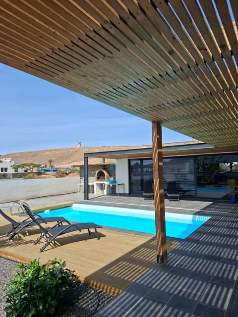 Patio, Pool view, Swimming pool, sunbed