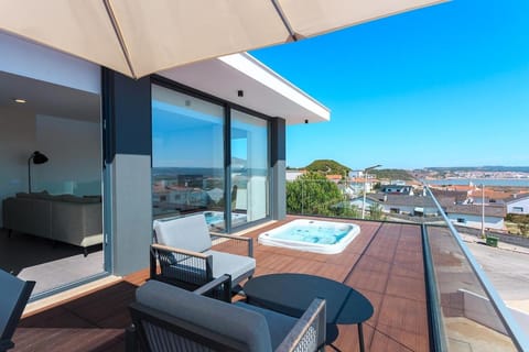 Day, View (from property/room), Sea view