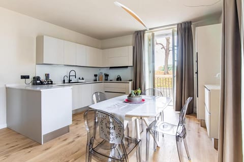 L'Essenziale Fronte Mura, Luxury stay in Lucca city center Apartment in Capannori