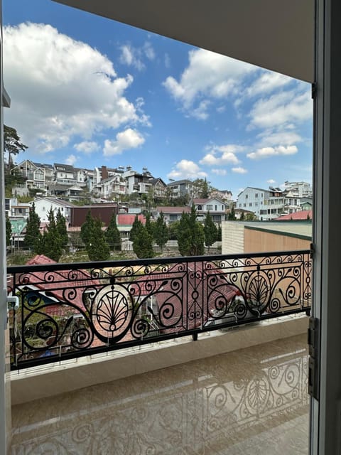 Balcony/Terrace, City view
