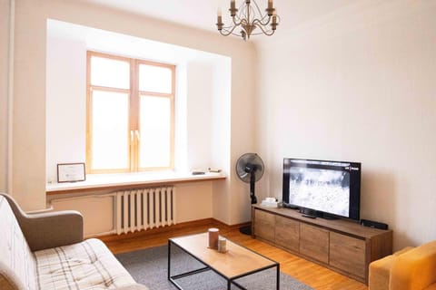 TV and multimedia, Living room, internet